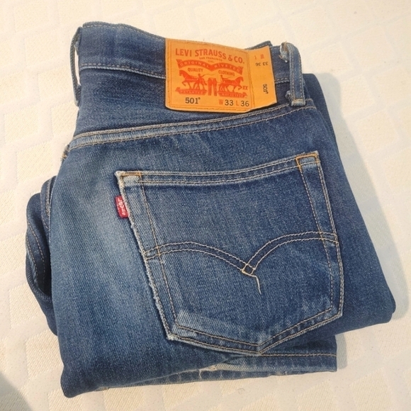 Levi's Other - Men  Levi's 501 Denim Jeans Relaxed Fit